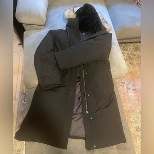 Uniqlo Women’s Hybrid Down Ultrawarm Long Coat w/ hood LIKE NEW